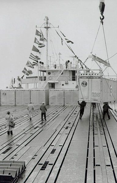History-of-the-Shipping-Containers-600x941
